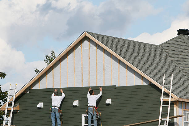Professional Emergency Siding Repair technician working in Fredericksburg, TX